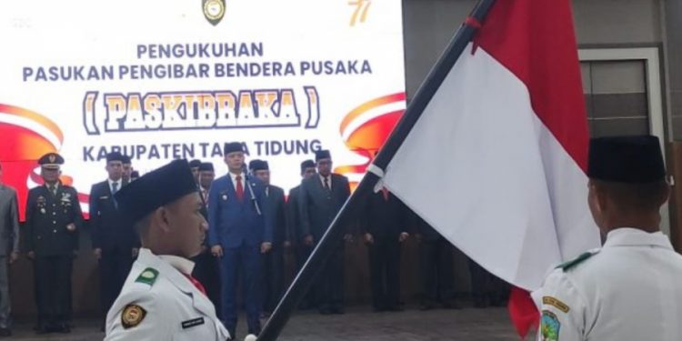 Prosesi pengukuhan Paskibra di Kabupaten Tana Tidung dihadiri Ketua DPRD KTT Jamhari. (Foto ist)