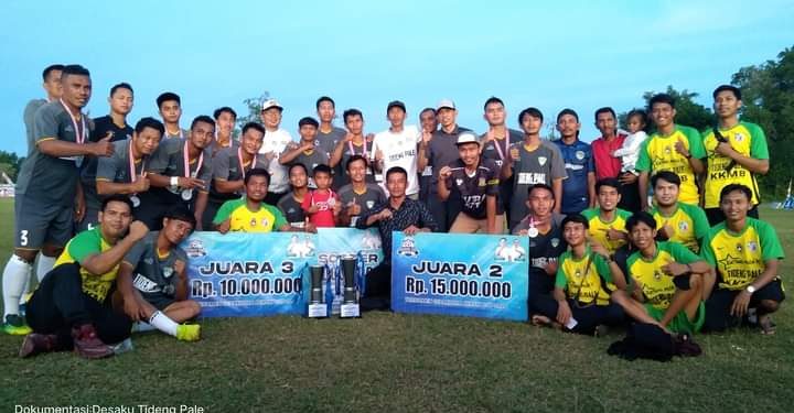 Tim sepak bola Desa Tideng Pale meraih juara 2 dan 3 setelah Desa Tideng Pale Timur juara 1 turnamen Bersih Cup tahun 2022. (Sumber foto istimewa)
