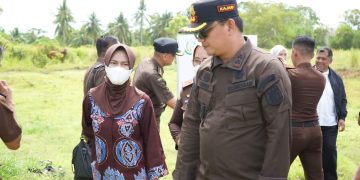 Kepala Kejaksaan Tinggi Kaltim kunjungan kerja ke Kabupaten Nunukan didampingi Bupati Nunukan Asmin Laura Hafid.