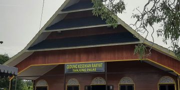 Gedung Kesenian Rakyat (GKR) Tanjung Palas di sebelah Museum Kesultanan Bulungan setelah pulih kembali setelah 10 tahun tak dapat digunakan karena mengalami kerusakan.(Sumber foto istimewa)