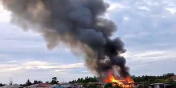 Tangkap layar video amatir peristiwa kebakaran di Jembatan Bongkok Tarakan pada Minggu (14/1).