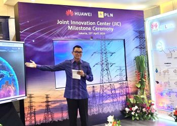 Direktur Utama PLN Darmawan Prasodjo mengapresiasi kemajuan dan inovasi JIC dalam merespons kebutuhan digitalisasi sejak diresmikan pada November 2023 lalu.